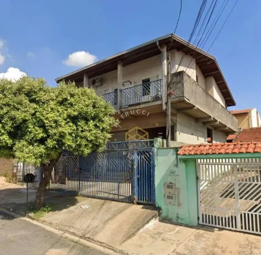 ALUGA SE APENAS À PARTE SUPERIOR DO IMÓVEL.