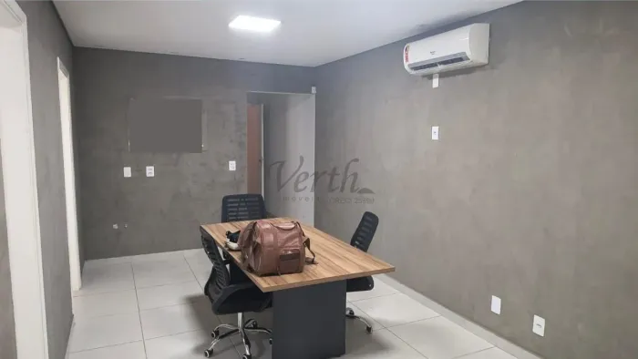 Casa Comercial à Venda no Cambuí