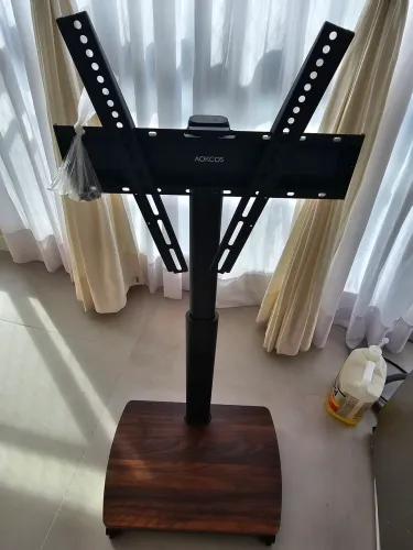 Suporte TV AOKCOS com rodinha