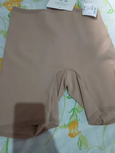 Vende-se bermuda segunda pele slim
