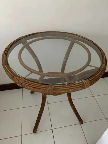 Mesa de rattan