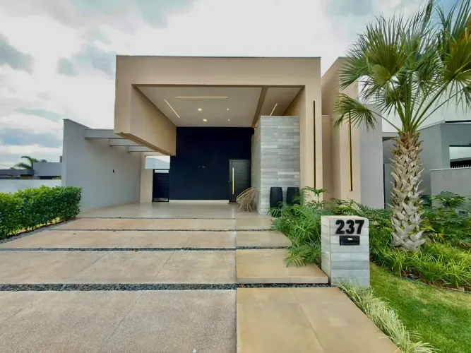 Maravilhosa Casa Térrea no Shalom