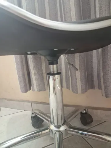 2 Cadeira Giratória