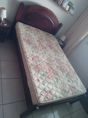 Cama de Viúva com colchão