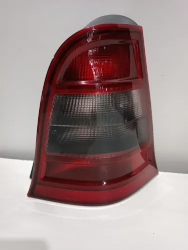 LANTERNA DIREITA MERCEDES CLASSE A 01/05 ORIGINAL SEM DETALHE