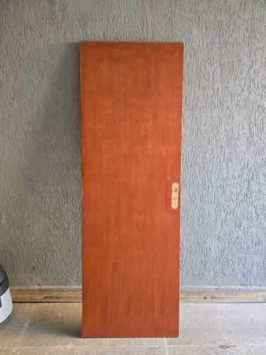 Porta envernizada 72cm