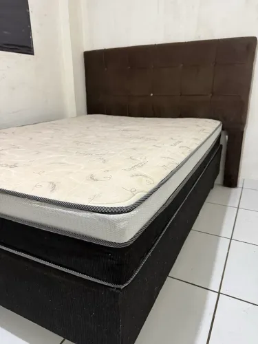 Cama box com cabeceira