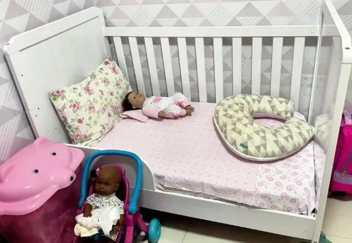 Berço-cama e cômoda preço imperdível 