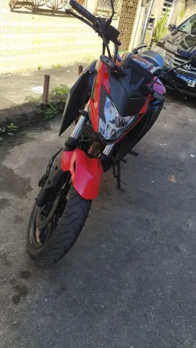 Cb Twister 300F ABS.