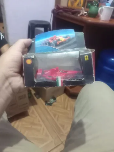 Carrinho da Ferrari Shell 