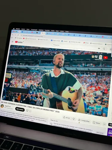 MacBook com defeito na tela