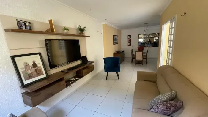 Casa no Parque Piauí reformada com 3 quartos sendo 1 suíte financia