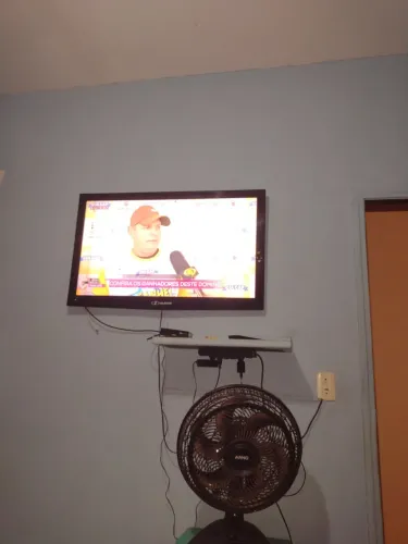 Vendo tv 42 polegadas hbuster