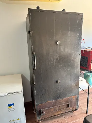 Defumador smoker para para 160 kg de carne