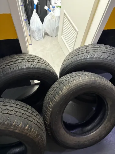 Pneus 265/65R17 Bridgestone 