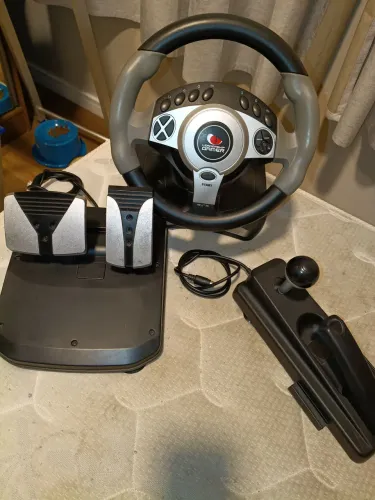 Volante e Pedal Leadership para PS3 e PC
