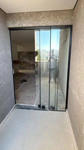 Porta de correr em Blindex 8mm 150x210<br>Fogão - R$ 