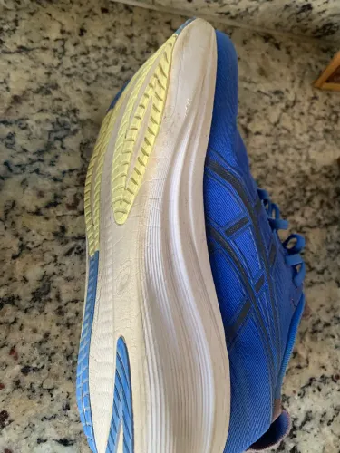 Vendo Tênis Asics Gel Nimbus 28, numeração 40