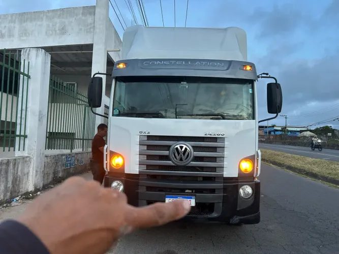Volkswagen baú bob 24280 ano 2012