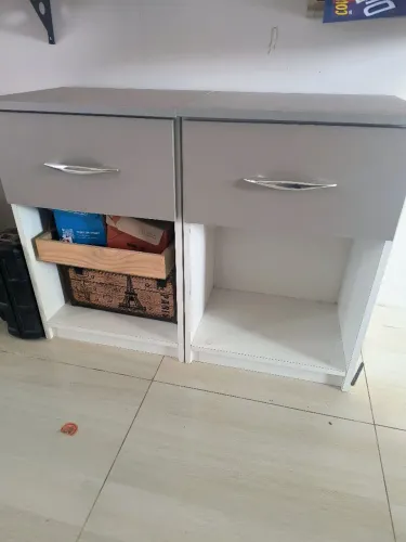 Criado mudo(mesa de cabeceira)