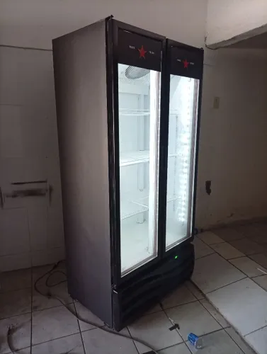 Expositor 600 litros duas portas