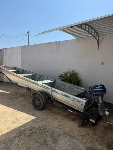 Barco e Motor seminovos
