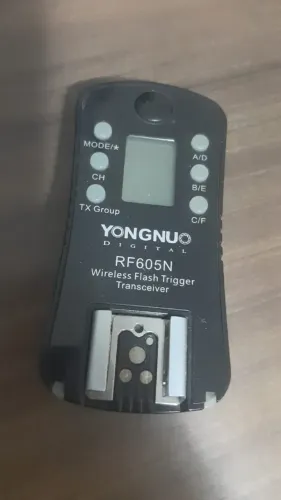  Rádio Yongnuo RF605N