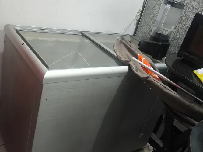 Freezer horizontal tampa de vidro 