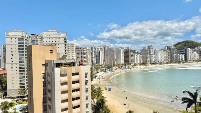 Apartamento à Beira Mar com varanda gourmet á venda na Astúrias no Guarujá | QVista Inteli