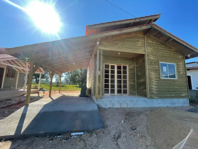 Casa Sozinha no Terreno com Quintal - Santo Amaro da Imperatriz/SC