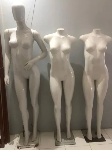 Vendo 3 Maniquim feminino