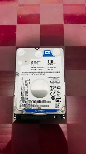 HD 1TB - Com case