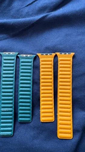 Pulseira de elos magnéticos para Apple Watch. De couro genuíno