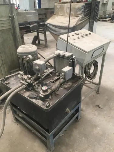 MÁQUINA  PARA FAZER TLEHA DE CONCRETO 