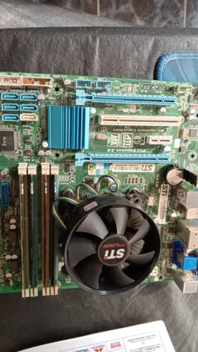 KIT I5 2310 com 8G DDR3 completo com espelho muito novo