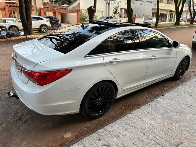 Hyundai Sonata 2.4 16V 182cv 4P Aut. 2013