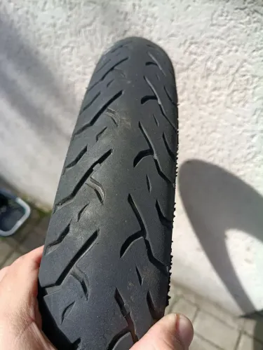 Pneu de moto medida 2.50