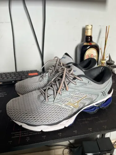 Tênis Mizuno 42 original