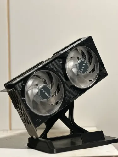 Placa de vídeo RTX 5050 8 GB GALAX