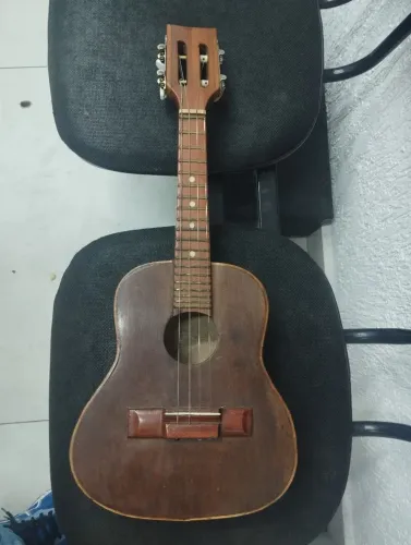Cavaquinho luthier desconhecido