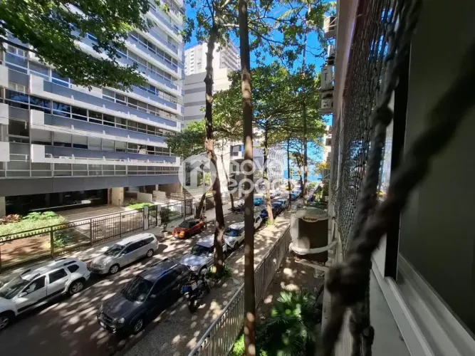 Imóvel para venda possui 66 metros quadrados com 2 quartos em Leblon - Rio de Janeiro - RJ