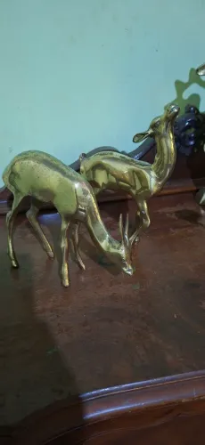 Relicário casal de cervos em bronze maciço