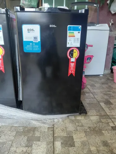 Frigobar 124 litros 220wts de Potência