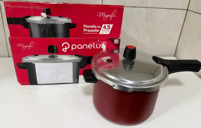 Panela de Pressão Panelux Magnific 4,5 Litros - Nova sem uso
