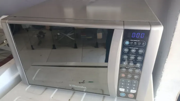 Microondas Eletrolux 31 litros com grill