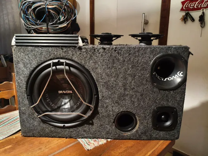 Som Automotivo Completo: Bravox E2K + Stetsom 800.1 + Pioneer + Corneta | caixa trio