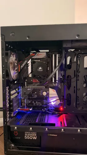 PC i7-8700K | 16GB RAM | SSD NVMe 512GB | AORUS | Wi-Fi + Bluetooth