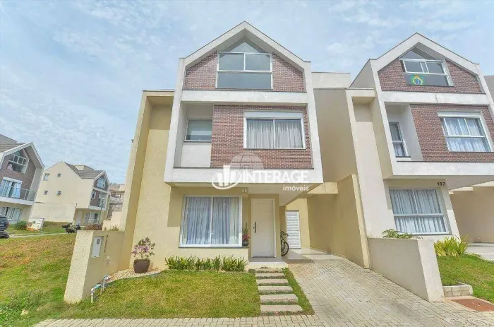 Sobrado com 4 dormitórios à venda, 180 m² por R$ 915.000,00 - Santa Cândida - Curitiba/PR