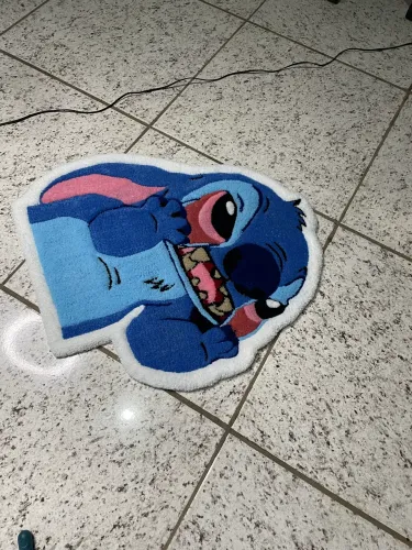 Tapete stich acabamento a mão 72cm de comprimento e 68cm largura