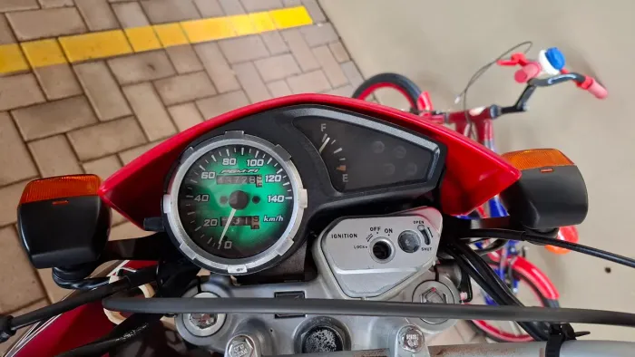 Moto muito conservada - Excelente estado
